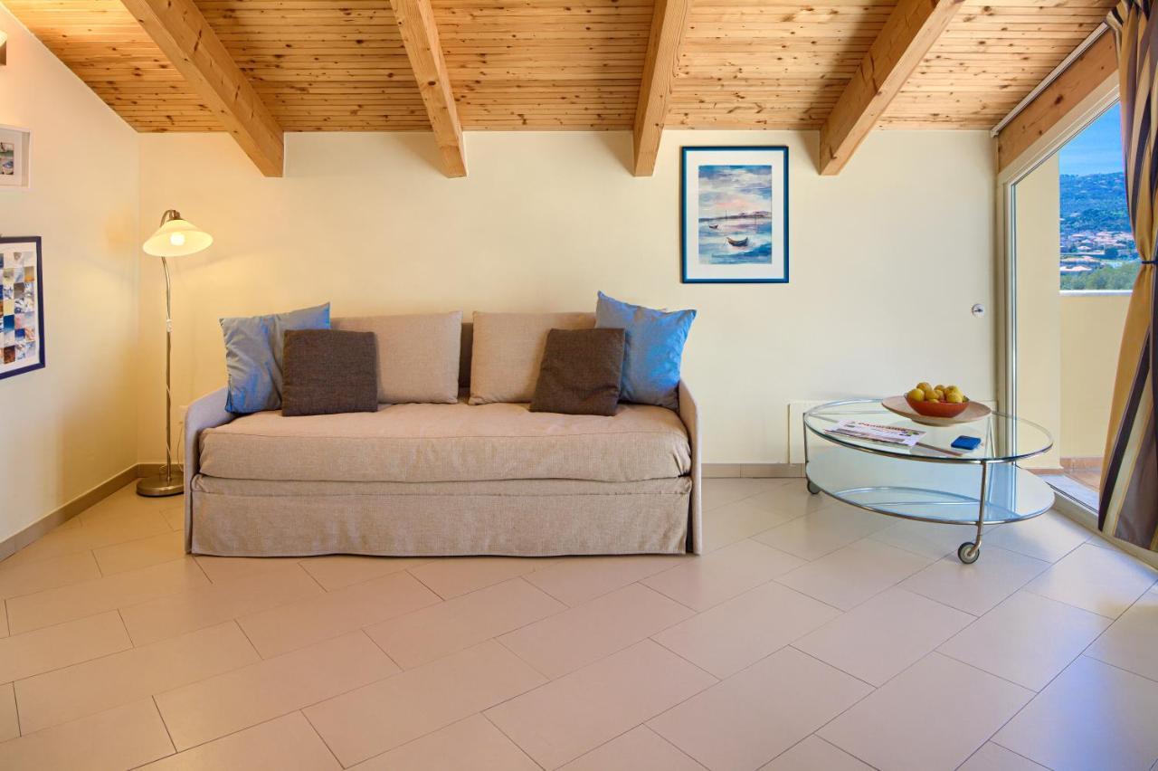 דיאנו מרינה Appartamenti Villa Il Poggiolo מראה חיצוני תמונה