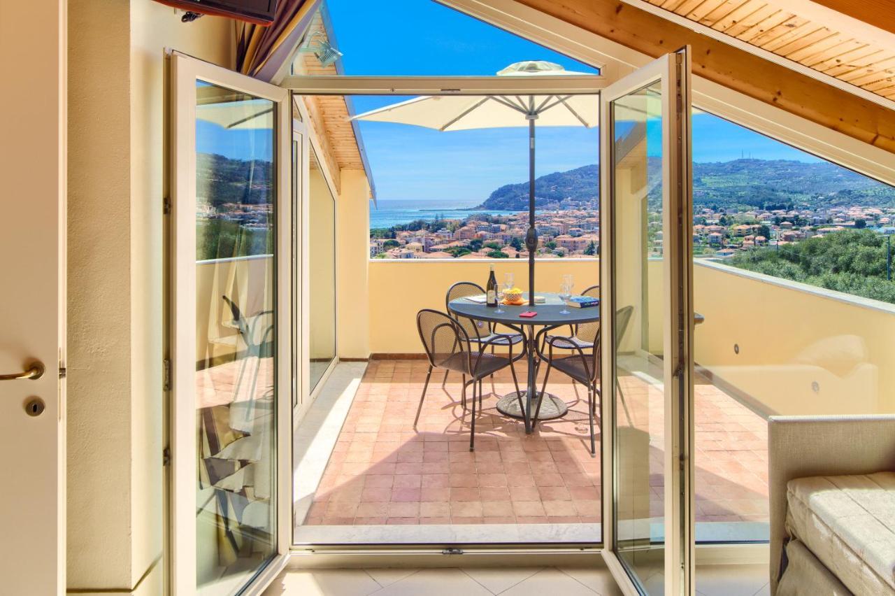 דיאנו מרינה Appartamenti Villa Il Poggiolo מראה חיצוני תמונה